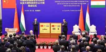 Çin Cumhurbaşkanı Xi Jinping ve Tacikistan Cumhurbaşkanı İmamali Rahman, Tacikistan'da yapılan meclis ve hükümet binalarının açılışına katıldı