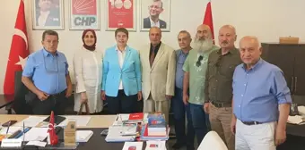 CHP Genel Başkan Yardımcısı Zeliha Aksaz Şahbaz, veteriner hekimlerle bir araya geldi