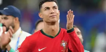 Cristiano Ronaldo, oğluyla aynı sahada oynamadan futbolu bırakmayacak