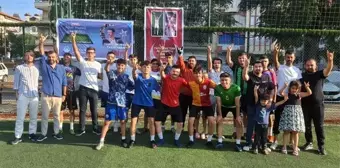 Ege Üniversitesi'nde Muhalif Görüşlü Öğrenci Anısına Futbol Turnuvası Düzenlendi