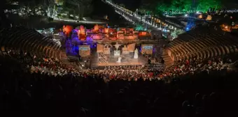 7. Uluslararası Efes Opera ve Bale Festivali'nde 'Tosca' operası sahnelendi