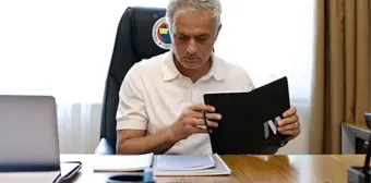 Fenerbahçe'de neler oluyor? Mourinho, 3 ismin kalemini kırdı