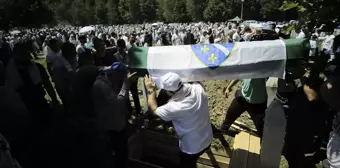 Srebrenitsa Soykırımında Katledilen 14 Kurban Defnedildi