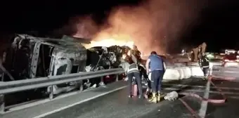 Edirne'de Pamuk Yüklü Tır Devrildi ve Yandı