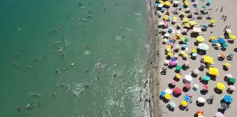 Tekirdağ'da Vatandaşlar Sahillerde Serinlemeye Çalışıyor