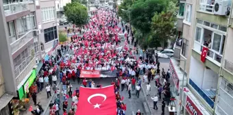 Mersin'de 15 Temmuz anma yürüyüşü düzenlendi, demokrasi nöbeti tutuldu