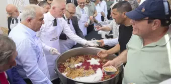 Fatih'te Mısır Çarşısı'nda Geleneksel Aşure Festivali düzenlendi