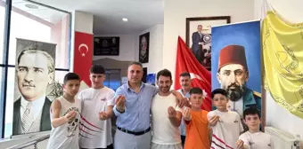 Güreşçiler Osmanlı Ocakları Genel Başkanı Kadir Canpolat'ı ziyaret etti