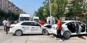 Karaman'da Trafik Kazası: 3 Kişi Yaralandı