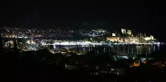 Bodrum Kalesi Gece Müzeciliği Uygulamasıyla Ziyaretçilerini Ağırlıyor