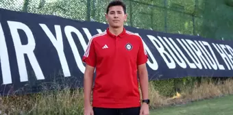 Altay'ın altyapısından yetişen Kerem Gül, sağlık sorunu sebebiyle futbolu bıraktı ama yardımcı antrenör olarak geri döndü