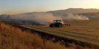 Ağrı'da Dambat köyünde tarla yangını