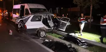 Denizli'de İşçi Servisi ile Otomobil Çarpıştı: 2 Ölü, 10 Yaralı