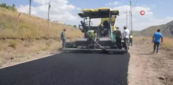 Hakkari'de köy yollarının ulaşım konforu artırılıyor