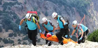 Fethiye'de UMKE, Babadağ'da paraşüt kazası tatbikatı düzenledi