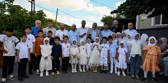 Ümraniye'deki Molla Hüsrev Camisi'nde çocuklar Kur'an-ı Kerim eğitimi alırken eğlendi