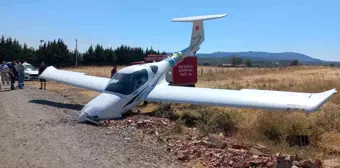 Çanakkale'de Eğitim Uçağı Tarlaya İniş Yaptı