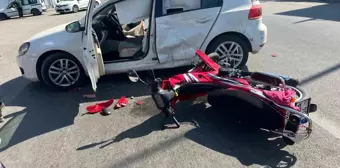 Hatay'da otomobil ile motosikletin çarpışması sonucu 2 kişi yaralandı