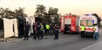 Uyuyan Sürücünün Kontrolden Çıkan Kamyonu Devrildi