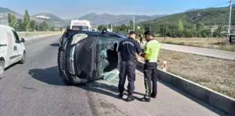 Burdur-Antalya Karayolunda Otomobil Kaza Yaptı