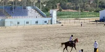 Selendi'de Atlı Cirit Müsabakaları Yarı Final Heyecanı Başladı