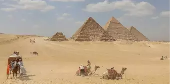 Giza Piramidi nerede? Giza Piramidi ne zaman, kim yaptı? Dünya'nın yedi harikasından Keops Piramidi kaç yıllık?