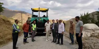 Hakkari'de köy yolları asfaltlanıyor