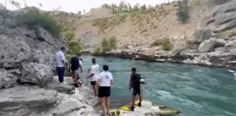 Beşkonak Köprü Çay'da kaybolan gencin arama çalışmaları devam ediyor