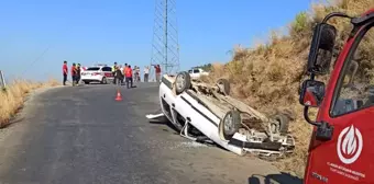 Mersin'de freni boşalan otomobil takla attı