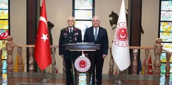 Milli Savunma Bakanı Yaşar Güler, Jandarma Genel Komutanı Orgeneral Arif Çetin ile buluştu