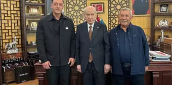 Bu fotoğrafı görenlerin aklında tek bir soru var! Mesut Özil'den MHP lideri Devlet Bahçeli'ye sürpriz ziyaret