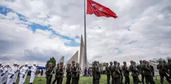 Büyük Taarruz'un 102'nci yılında Zafer Abidesi'nde tören düzenlendi