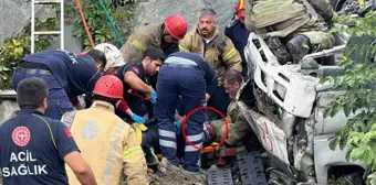 Kontrolden çıkan kamyonet sitenin bahçesine uçtu! Şoför için zamanla yarıştılar