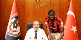 Gaziantep FK, Badou Ndiaye'yi kadrosuna kattı