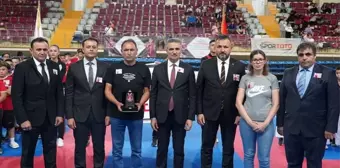 Isparta'da Karate Şampiyonası Enes Gündaşlı'nın Anısına Düzenlendi