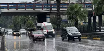 Trabzon'da Sağanak Yağış Hayatı Olumsuz Etkiledi