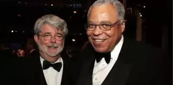 Darth Vader'ın Seslendiren Aktör James Earl Jones Hayatını Kaybetti