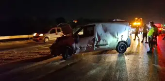 İzmir'de Kaza: Sürücü Hayatını Kaybetti, Yolcu Hafif Yaralandı