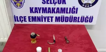 İzmir Selçuk'ta Zehir Tacirlerine Operasyon: 4 Gözaltı