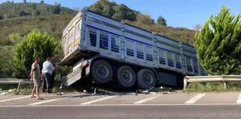 Ünye'de zincirleme trafik kazası: 5 yaralı