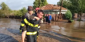 Romanya'da Şiddetli Yağışlar Sel Felaketine Neden Oldu, 4 Kişi Hayatını Kaybetti