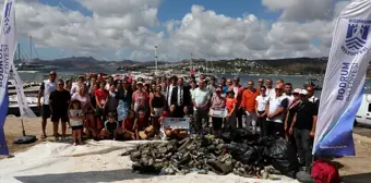 Bodrum'da Erasmus Öğrencilerinden Kıyı ve Deniz Dibi Temizliği