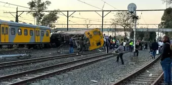 Güney Afrika'da Treni Raydan Çıktı: 25 Yaralı