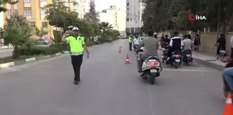 Kilis'te Okul Önlerinde Sıkı Polis Denetimi