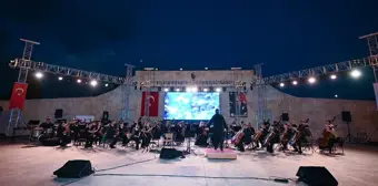 Hacettepe Üniversitesi Senfoni Orkestrası'ndan Elektro Çello İkilisiyle Muhteşem Konser