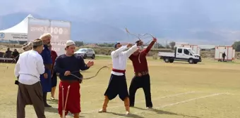 Erzincan'da Geleneksel Türk Okçuluk Şampiyonası Başladı