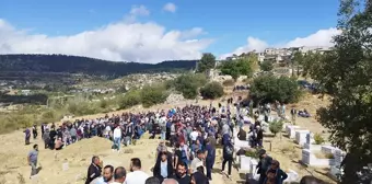 Mersin'de Kavgada Av Tüfeğiyle Öldürülen Aile Defnedildi