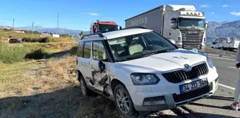 Erzincan'da Trafik Kazası: 3 Yaralı