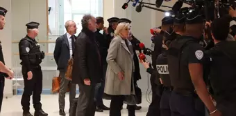 Marine Le Pen ve 26 Partili, AB Fonları Zimmeti İddiasıyla Yargılanıyor