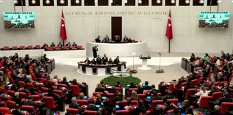 Meclis'te Yeni Yasama Yılı Açılışı... Cumhurbaşkanı Erdoğan'ın Genel Kurul'a Gelişinde Bazı CHP'li Vekiller Ayağa Kalkmadı, Bazıları Salona Girmedi